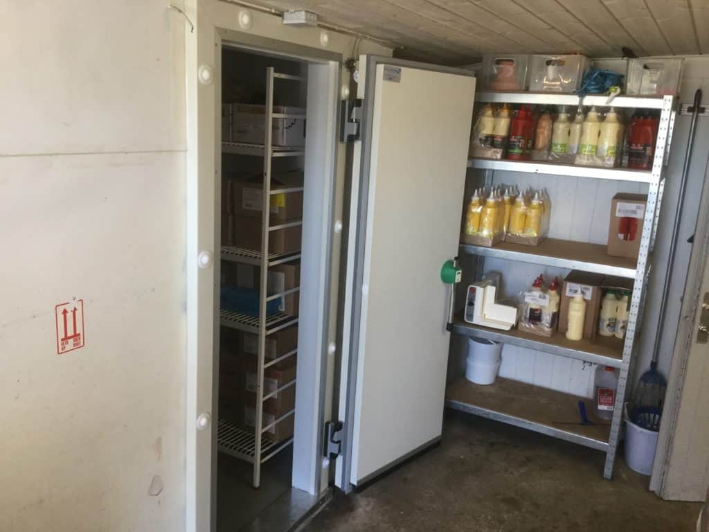 Celltherm fryserumsdør for påbygning på panelvæg